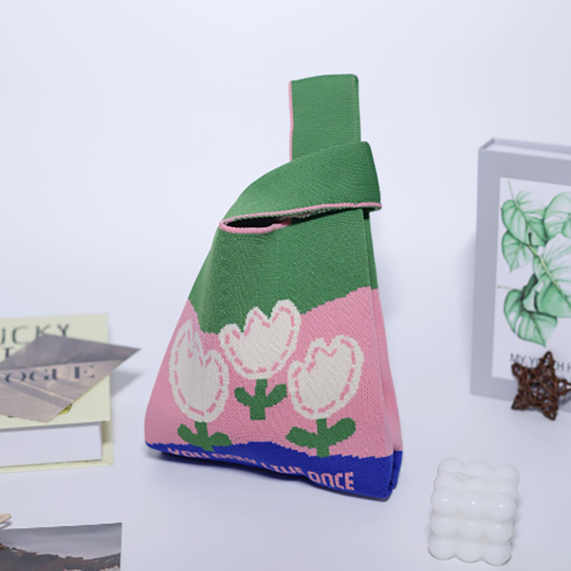 Nuevo bolso de punto para teléfono para mujer, bolso tejido suave en colores dopamina, bolso de mano con forma de corazón en estilo coreano con bloques de color.