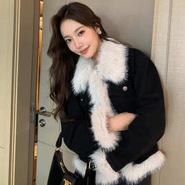 牛仔短款拼接毛毛上衣加厚棉服秋冬新款高级感炸街羊羔毛绒外套女