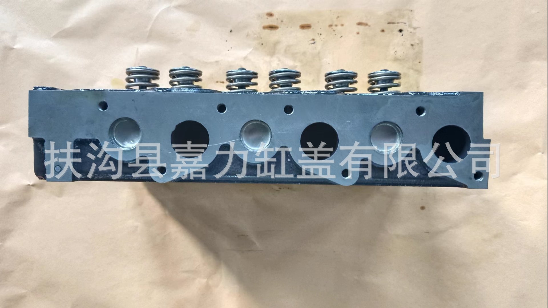 Source factory direct engine cylinder head assembly D1703 three-cylinder Kubota cast iron cylinder head assembly D1703