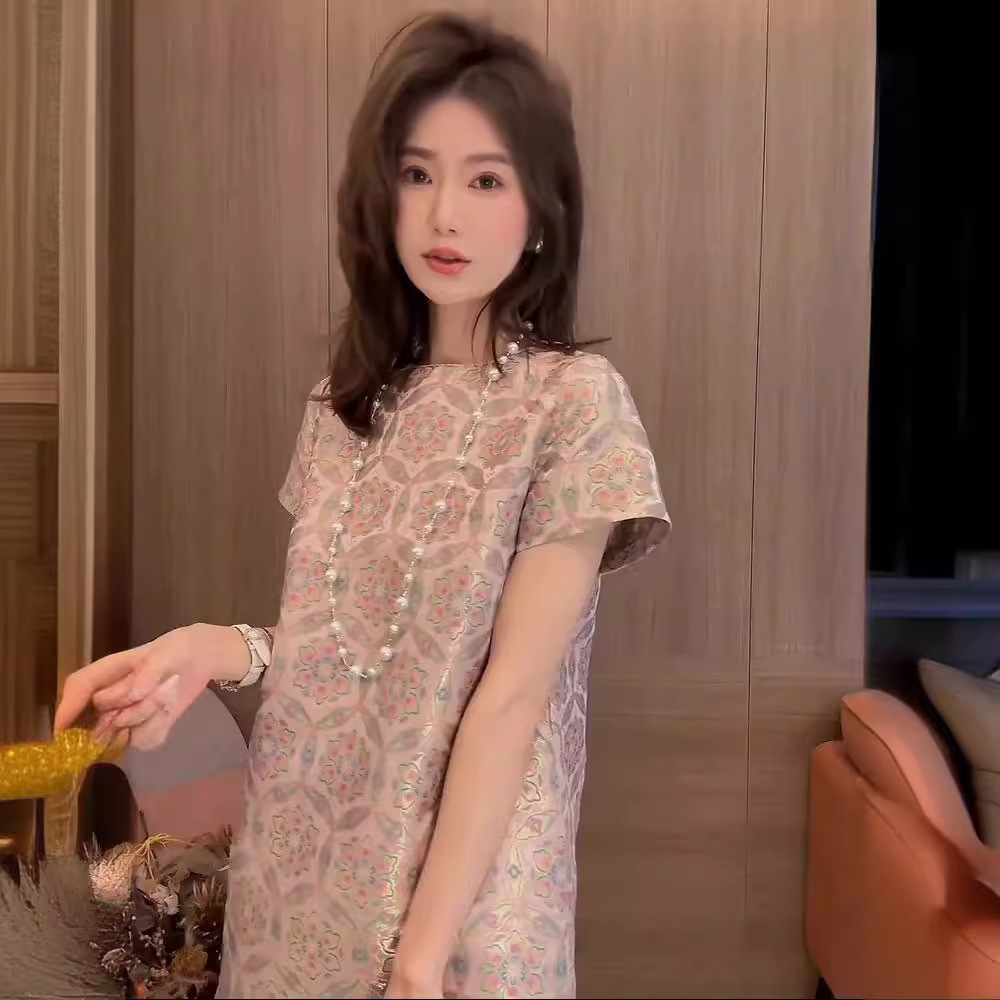 Váy sườn xám cách tân hồng phong cách Trung Quốc mới FL240193 dáng maxi thắt eo — Màu hồng, Màu xanh lá