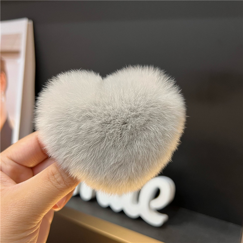 Women's Cute Simple Style Heart Shape Rabbit Fur Hair Clip display picture 13