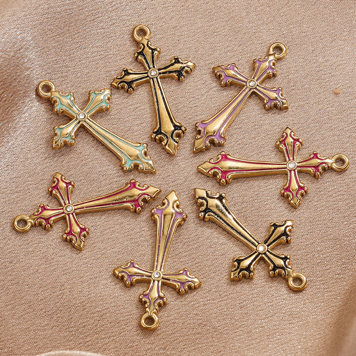 Acero inoxidable DIY color-Retención vintage gota aceite estilo barroco titanio acero Cruz COLLAR COLGANTE punk estilo neutro