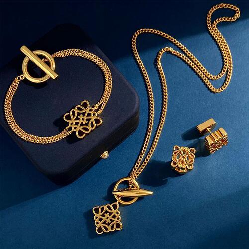 Cross-border fashion gold plated jewelry set wholesale abstract design hollow square OT clasp short chain European and American style