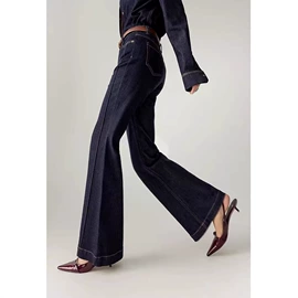 女式衬衫;女式针织衫;半身裙