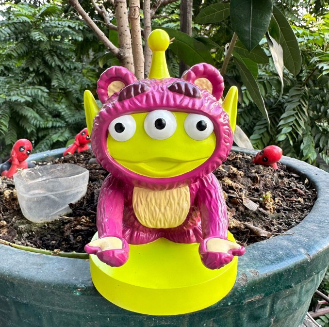 Soporte de teléfono móvil de árbol hombre de dibujos animados de escritorio veneno adornos de estudiantes adornos soporte de mango Fox negro