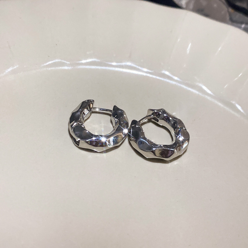 Aguja de plata diamantes geométricos aretes de perlas redondos ligeros de lujo de alta calidad pernos de orejas de estilo francés temperamento femenino orejas de nicho mayorista image 43