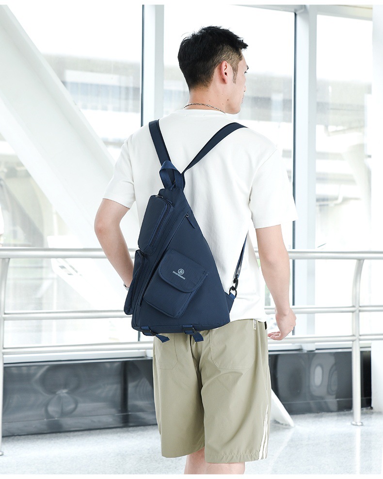 2025 New cross-border men's chest bag, casual men's bag, large-capacity retro multi-functional crossbody bag, soft leather single-shoulder bag undefined