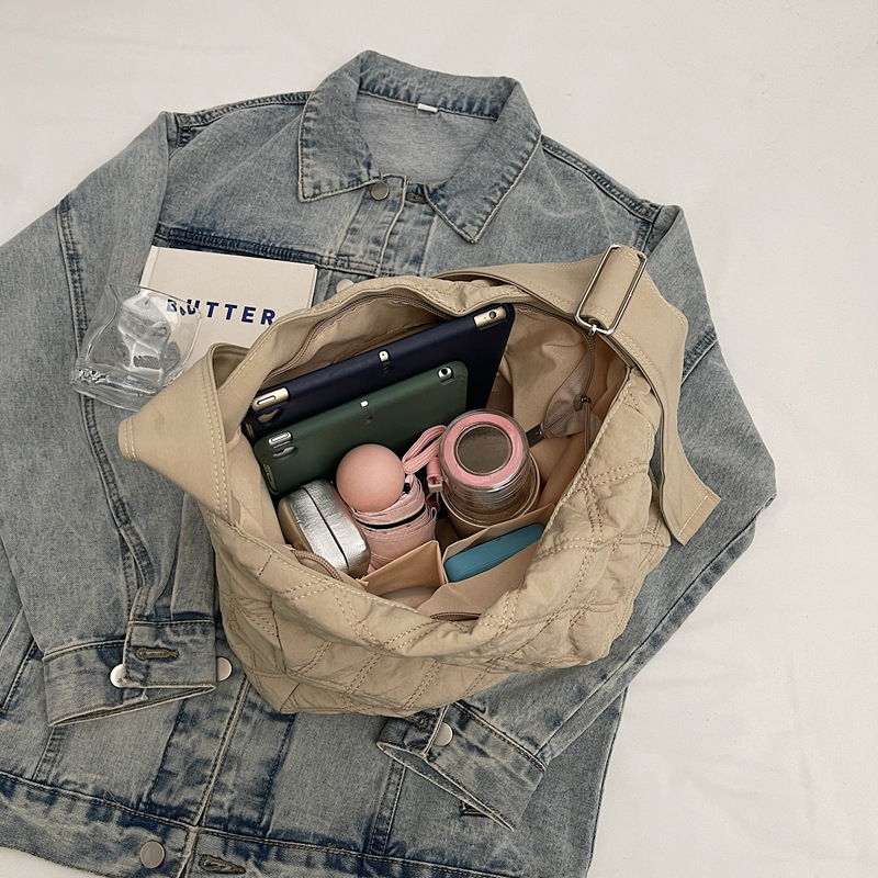 Bolsa de algodón de gran capacidad simple 2024 otoño y invierno nuevo bolso de mujer de viaje al trabajo mochila de tela gruesa