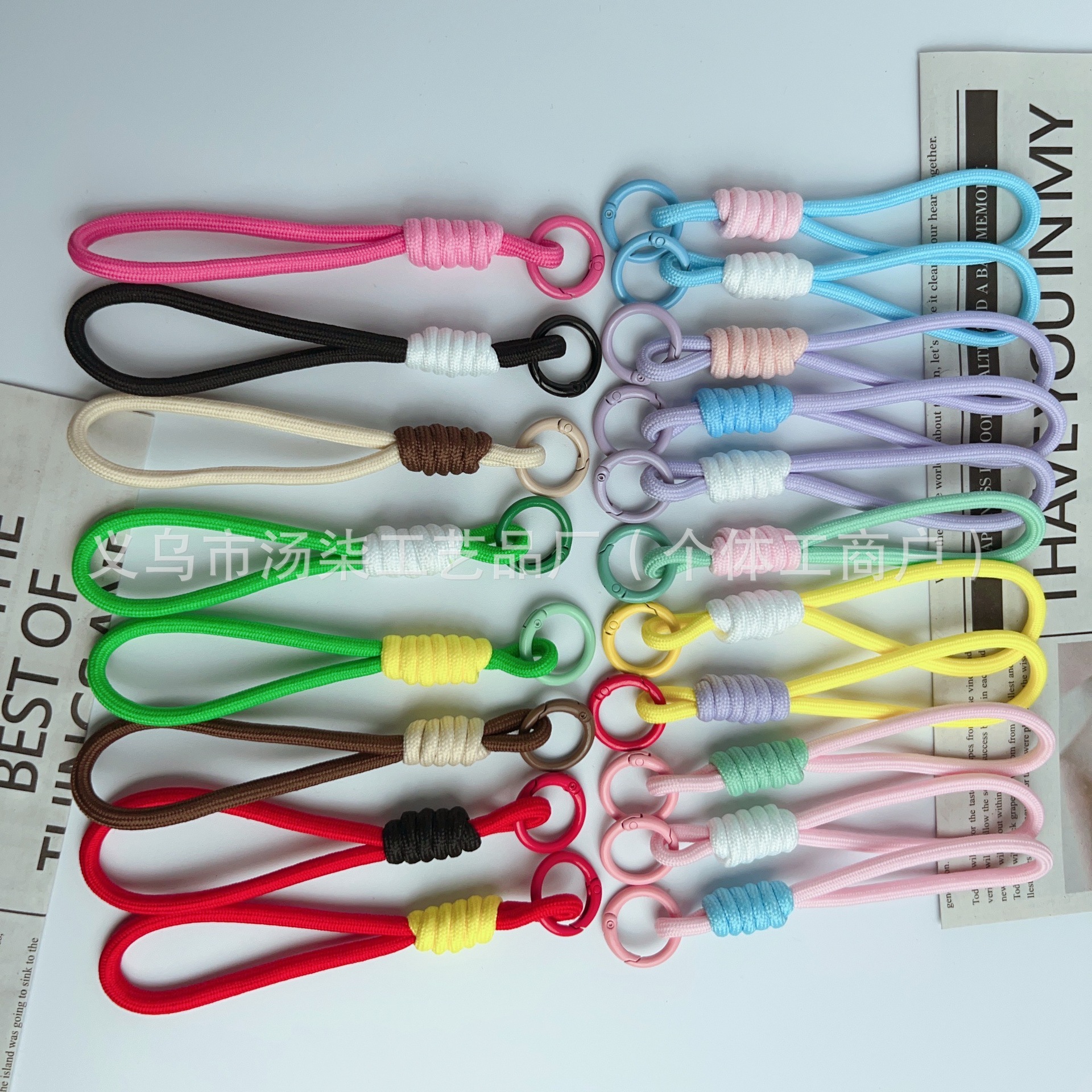 Fabricante directo para la explosión creativa del teléfono móvil cuerdas muñecas tarjeta de taza de agua bolsas de llaves cuerdas trenzadas accesorios