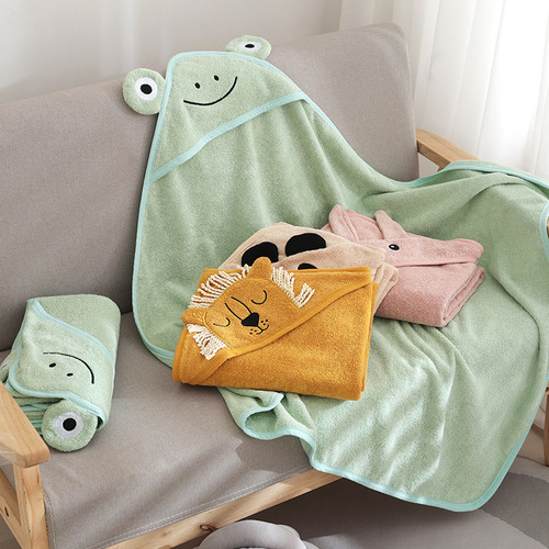 Cotton 32-count shedding-proof hooded baby towel for newborns and toddlers, cute cartoon-style with hood, large bath towel