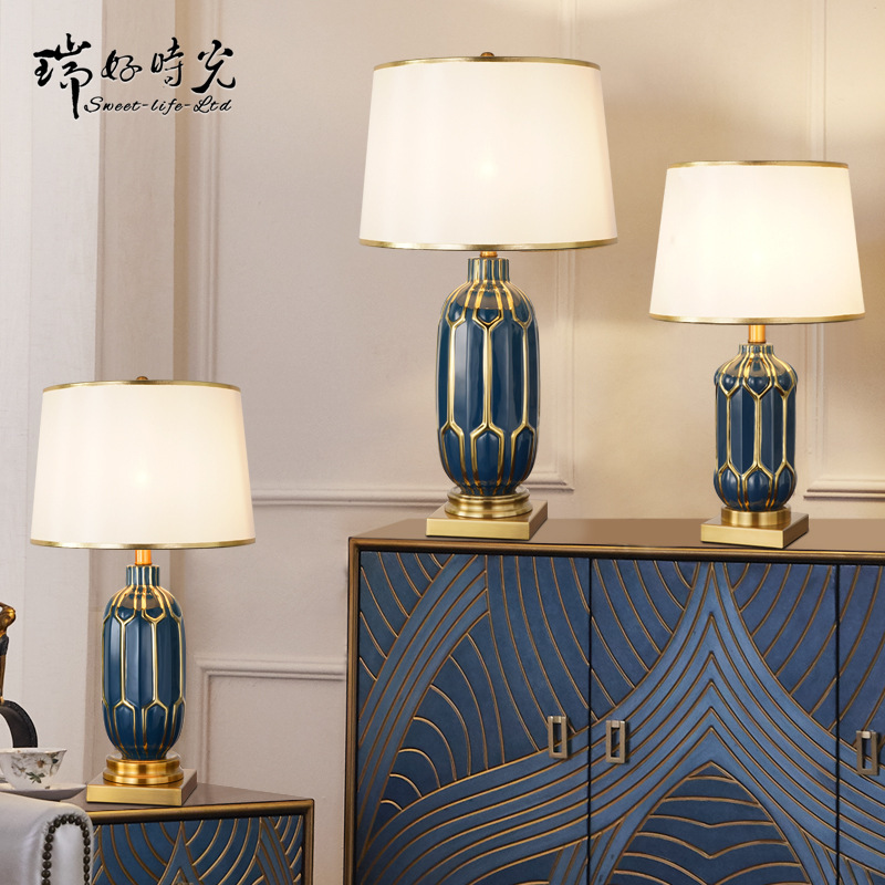 Light luxury style creative high-end hotel living room decorative table lamp, American minimalist ceramic bedside lamp, European-style study lighting fixture