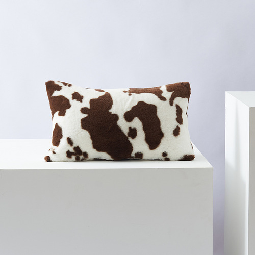 Xuai's new cow flower plush design double-sided pillow cover is a drop-shipping home sofa cushion cover without core.