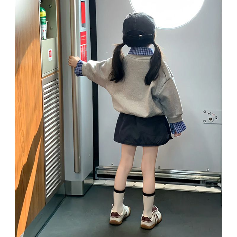 (2개) 한국 아동복 소녀 가을 | 겨울 2024 새로운 외국 스타일 세트 어린이 대학 스타일 회색 가짜 투피스 기모 조끼