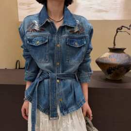 重工手工刺绣牛仔外套女2026春新款翻领系带收腰显瘦百搭夹克上衣
