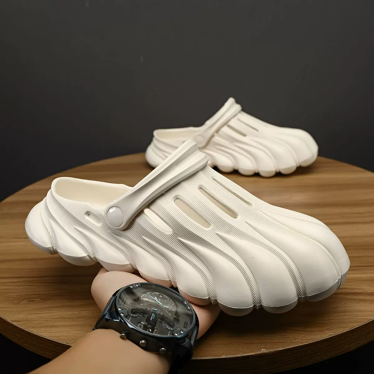 跨境大码休闲时尚沙滩鞋洞洞鞋夏季新款百搭外穿一鞋两穿潮流男鞋