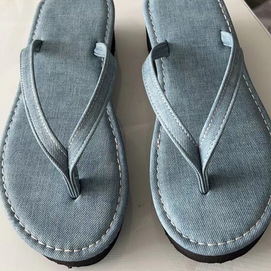 Foreign trade cross-border slope heel flip-flops Denim leather 2024 casual fashion plus size women's drag wholesale a generation of hair