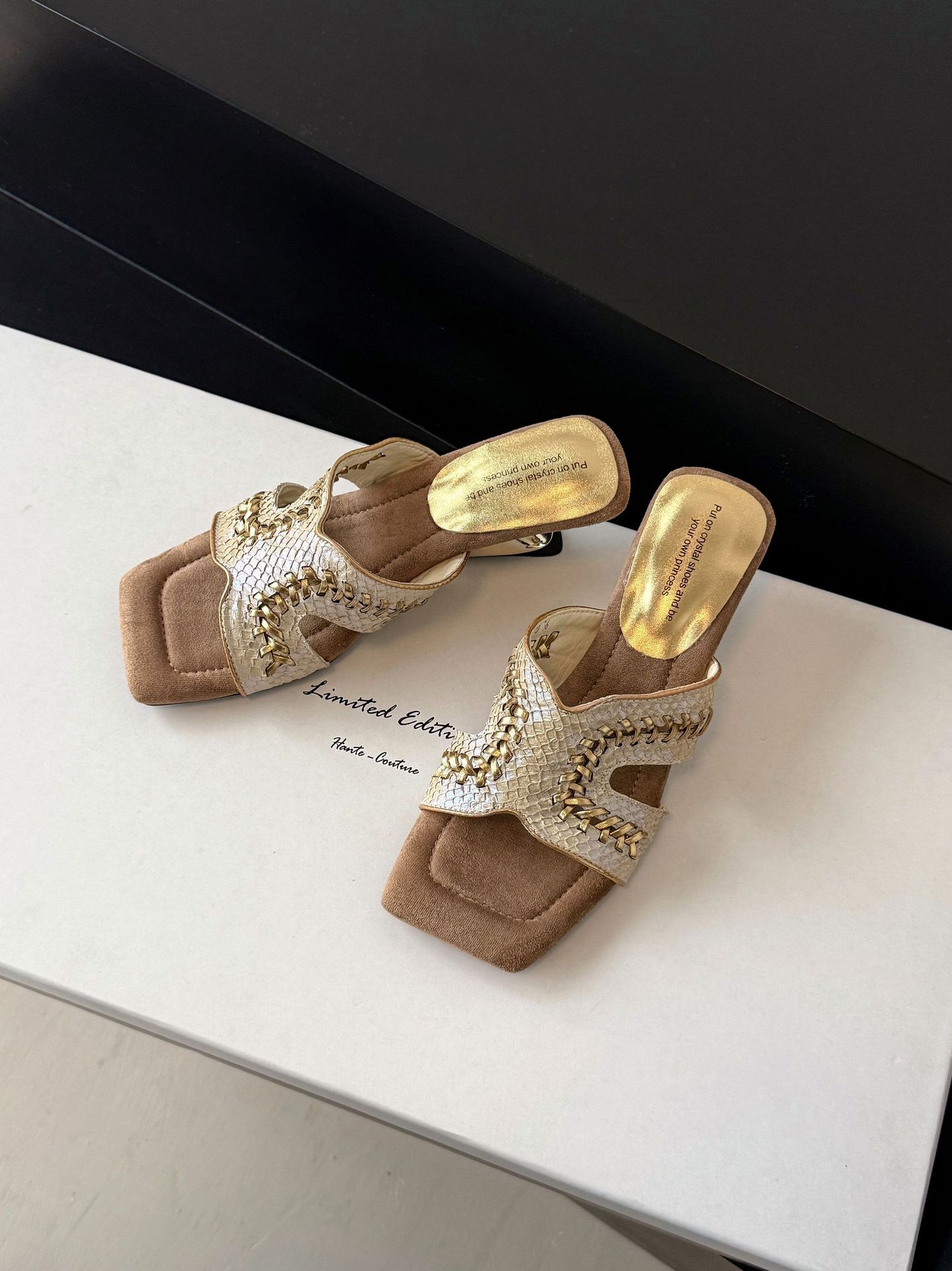 5470 Champagne Vàng
