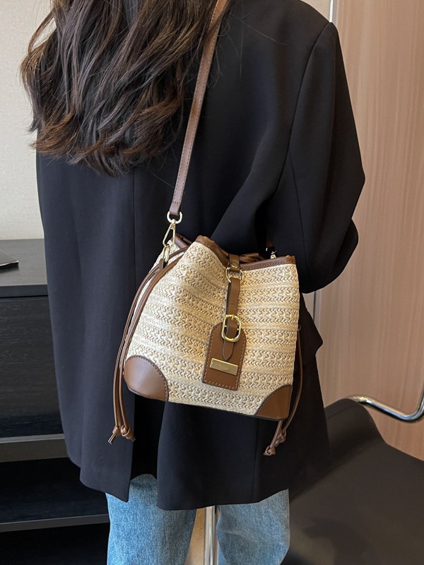 Bolsos de cubo de mano de alta sensación 2026 nuevo cross-border retro tejido de color versátil bolso de hombro