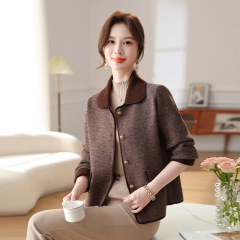 中年のお母さんの春の服の小さい香風のニットのコートの2025新型のジャケットの中で老年の婦人服の春と秋の洋風の上着