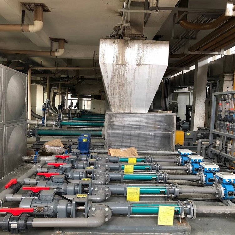 德国耐驰品牌 耐驰螺杆泵15-25方NM053BY01L06B/5.5KW