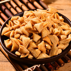 【60 packs per box】Wonder Corner Triangle Crispy Pot Cakes Full Box Internet Snack Cereal Horn Tips Horn Crisps 10 packs