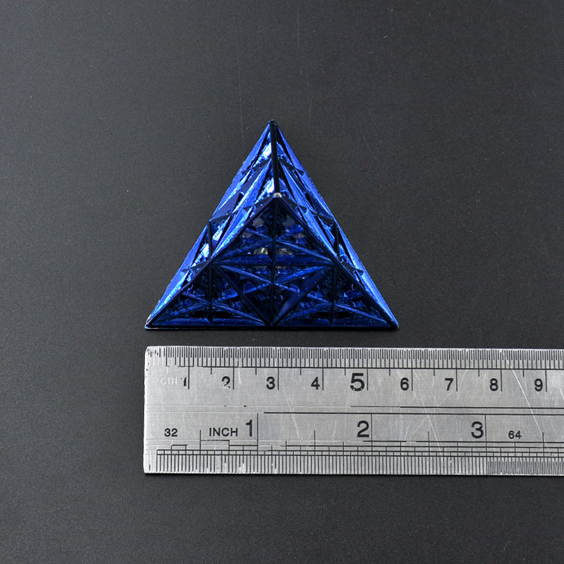 DL continente 6cm Hanhai periférica Qiankun cubierta colorida versión flash modelo de aleación juguete decoración joyería metal