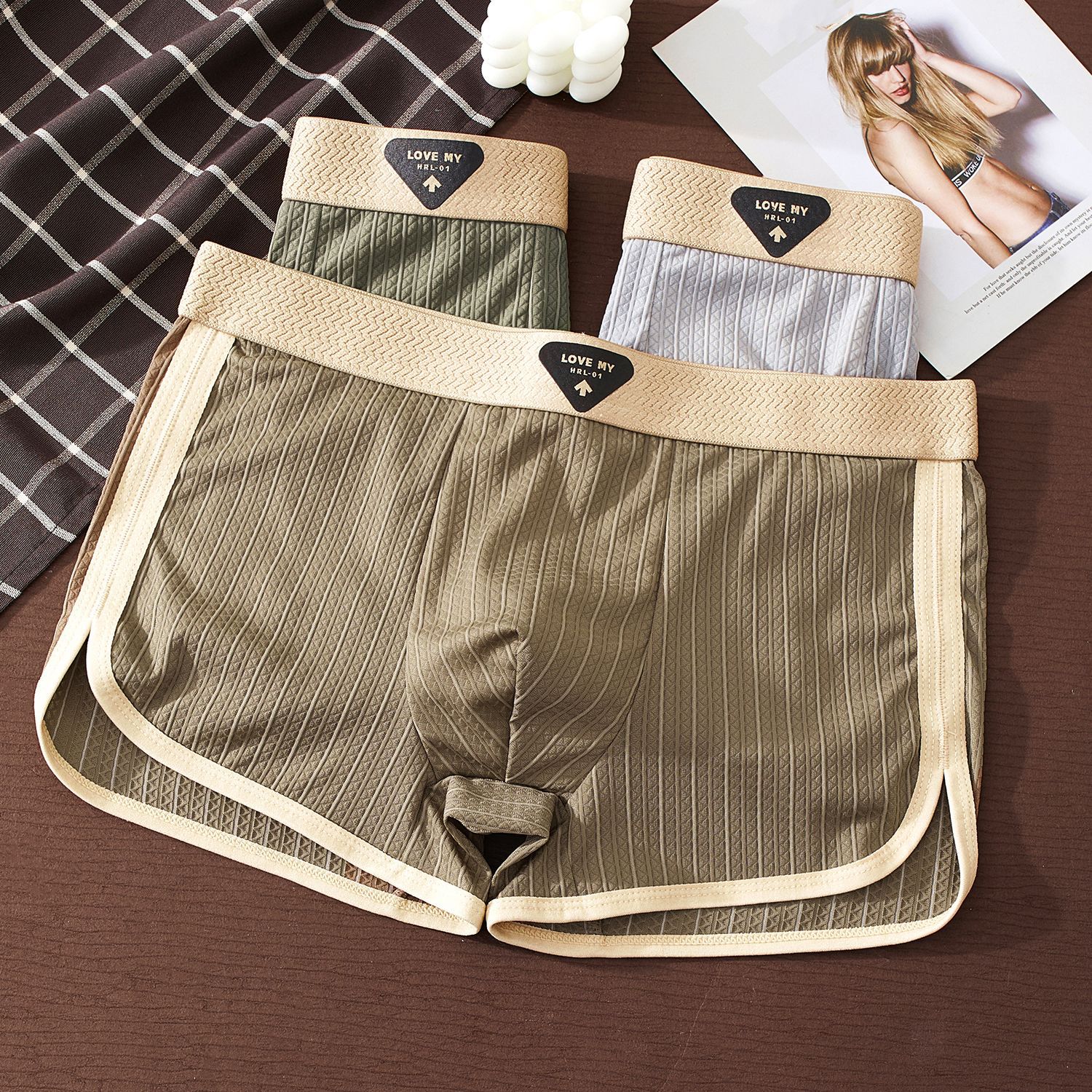2025 Men's Ice Silk Thin Boxer Briefs Breathable Skin-friendly Young Boys Refreshing Fashionable Striped Boxer Shorts