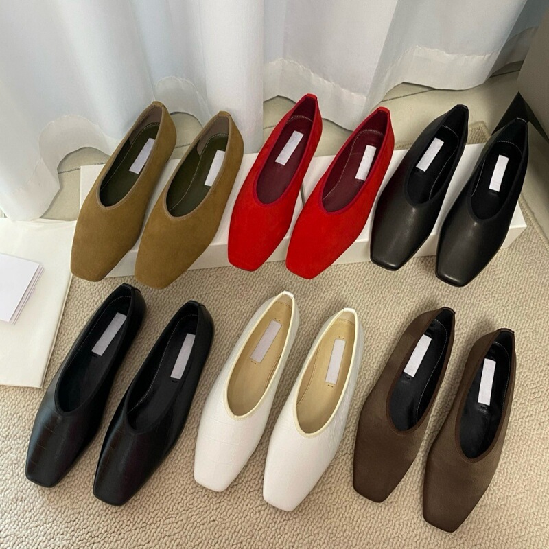 Niche 2025 New French Crocodile Pattern Square Toe Flats Shoes for Women Velvet Slip-On Leather Shoes Comfortable Granny Shoes