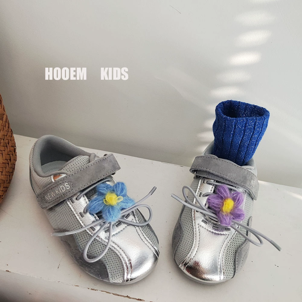 Детские туфли на липучке осень 2025, девчачьи, цветочные, серебряные, в стиле Форреста Гампа, ретро, контрастные цвета, повседневные