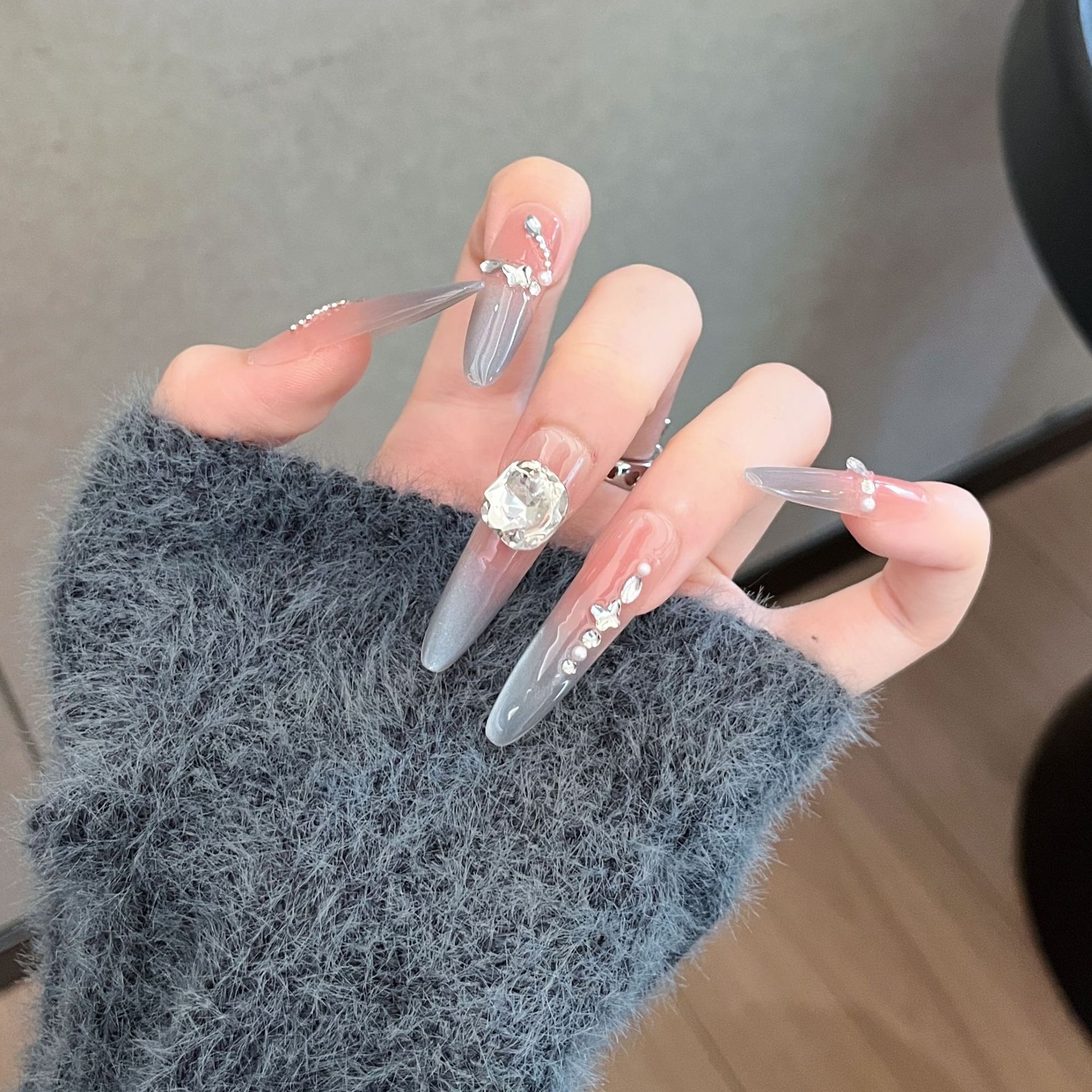Malla de uñas de uñas de ojos de gato hecha a mano
