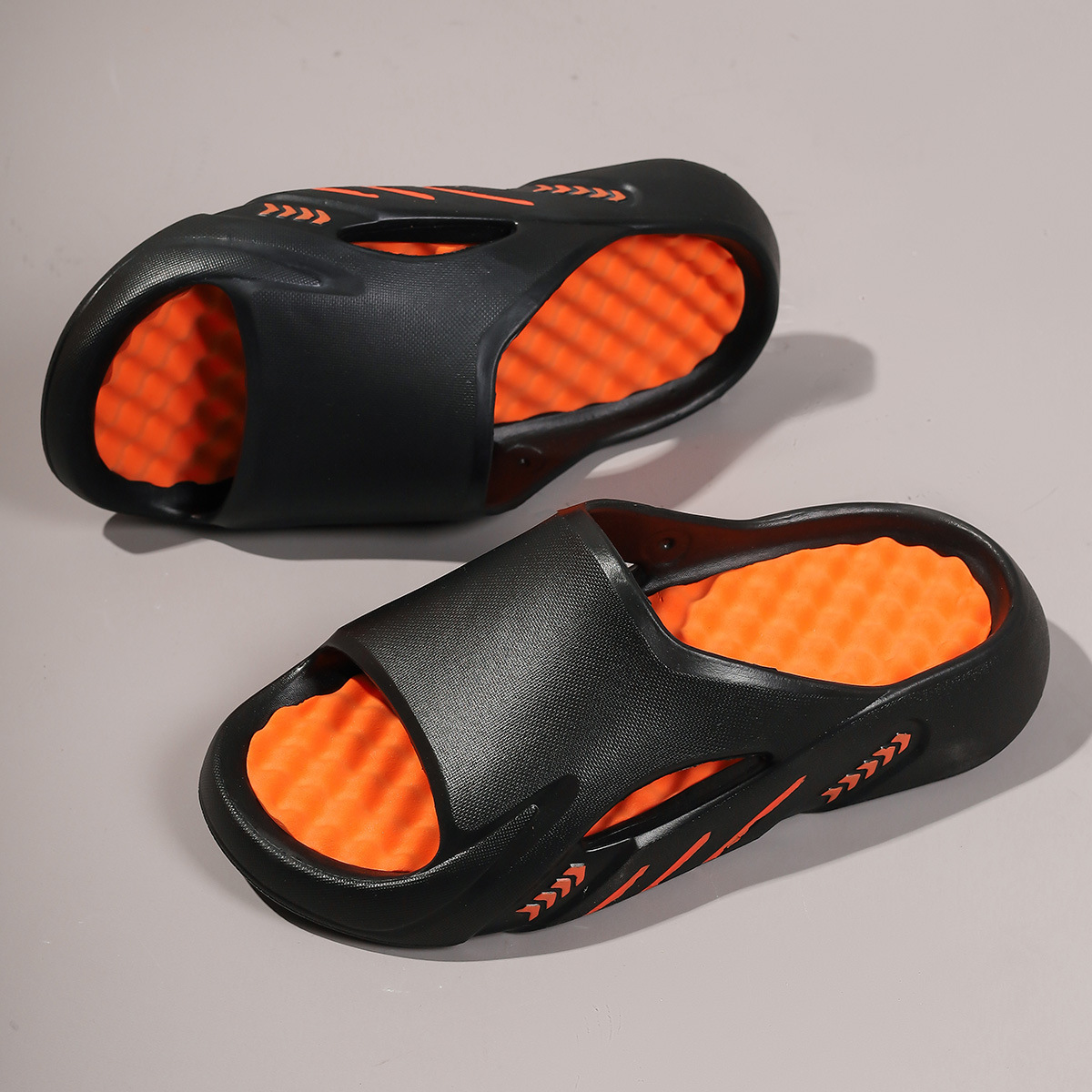 Trendy herenslippers voor de zomer, geschikt voor buiten, antislip sportsandalen voor binnen en thuis, met dikke zool._voghion.com