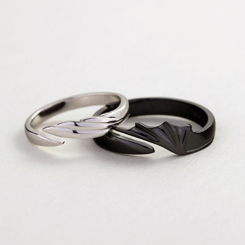 Devil and Angel couple ring fashion finger men's and Women's Open ring fashion simple black and white wings pair ring Devil and Angel couple ring fashion finger men's and Women's Open ring fashion simple black and white wings pair ring