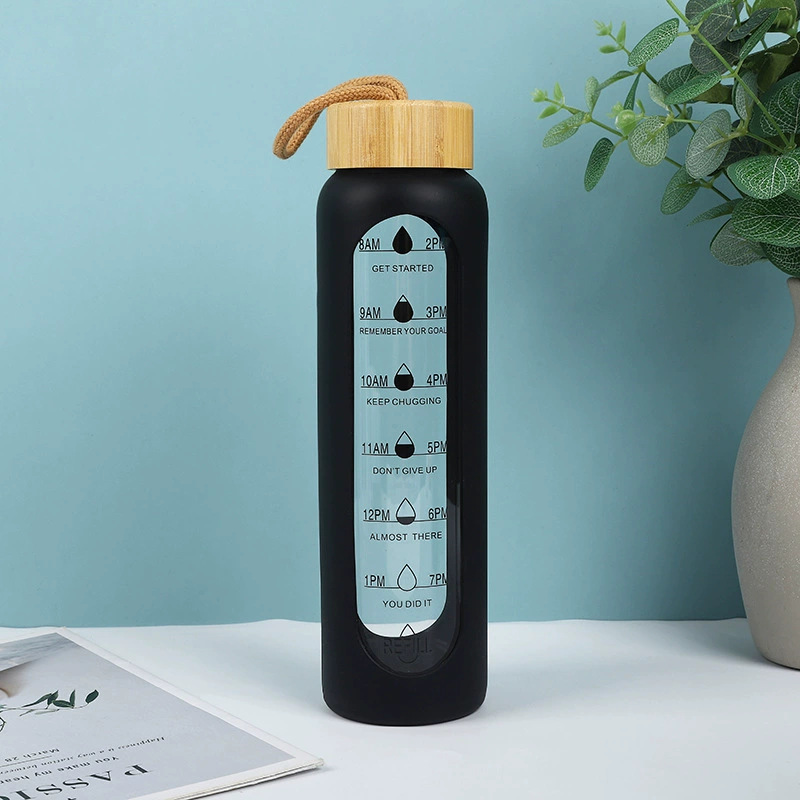 Vaso de vidrio portátil transfronterizo con alto contenido de borosilicato con funda de silicona, taza de agua de vidrio de té portátil para automóvil al aire libre, regalo al por mayor