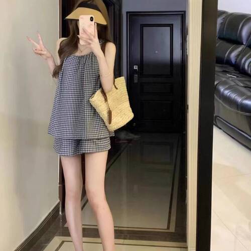 Lattice-strapped pajamas for women—summer, thin, simple, sleeveless vest with built-in bra pads—sweet home wear set for casual outdoor wear.
