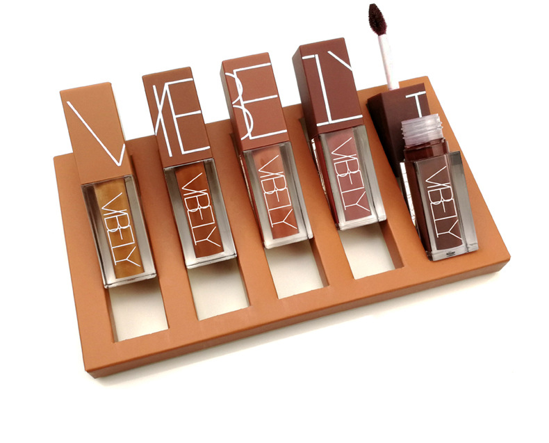 VIBELY's matte, waterproof, non-stick, non-fading lip gloss, nude five-color liquid lip gloss, a bestseller undefined