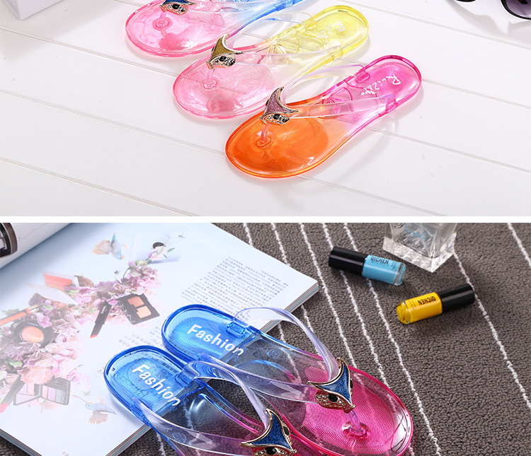Chanclas antideslizantes de moda de cristal, sandalias y zapatillas de playa, estudiantes femeninas, red de verano roja, versión coreana de ropa exterior plana social_voghion.com