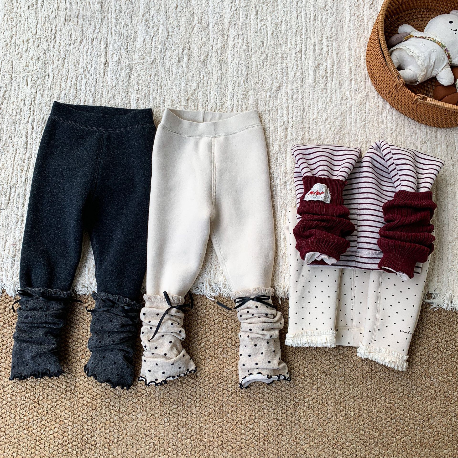 Pantalones de niña ropa de invierno 2025 nuevo estilo extranjero más tercife engrosado leggings niños bebé pantalones de otoño