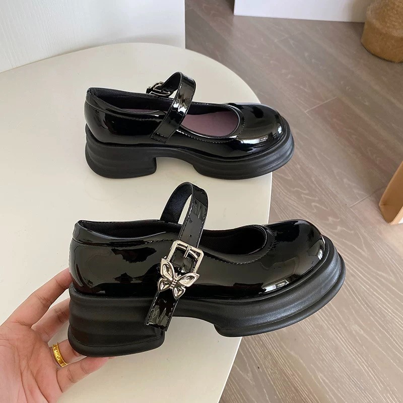 2026 primavera y otoño nuevo estilo francés vintage zapatos marizhen negro universal estilo japonés de estilo universitario zapatos de cuero de suela gruesa para mujeres