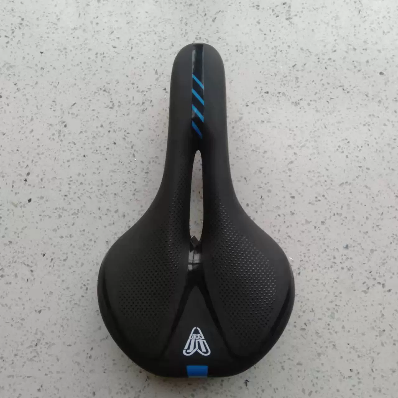 自行车坐垫超软车座山地车座垫带灯坐鞍座子车座硅胶骑行配件