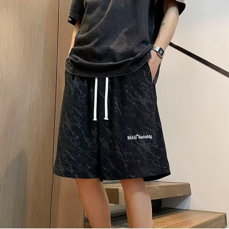 Camisas menos ropa verano nuevos pantalones cortos estadounidenses marca de moda para hombres estilo delgado sentido del diseño nicho holgado pantalones deportivos de gran tamaño