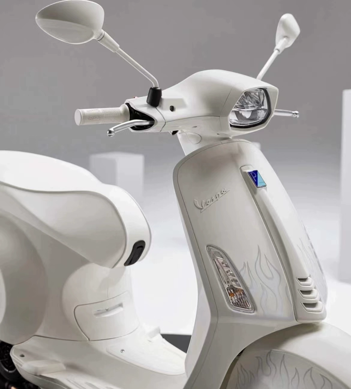 Совместимо с VESPA sprint spring 150 albential модификационные аксессуары боковая планка стяжка пряжка рама индивидуальный белый переключатель