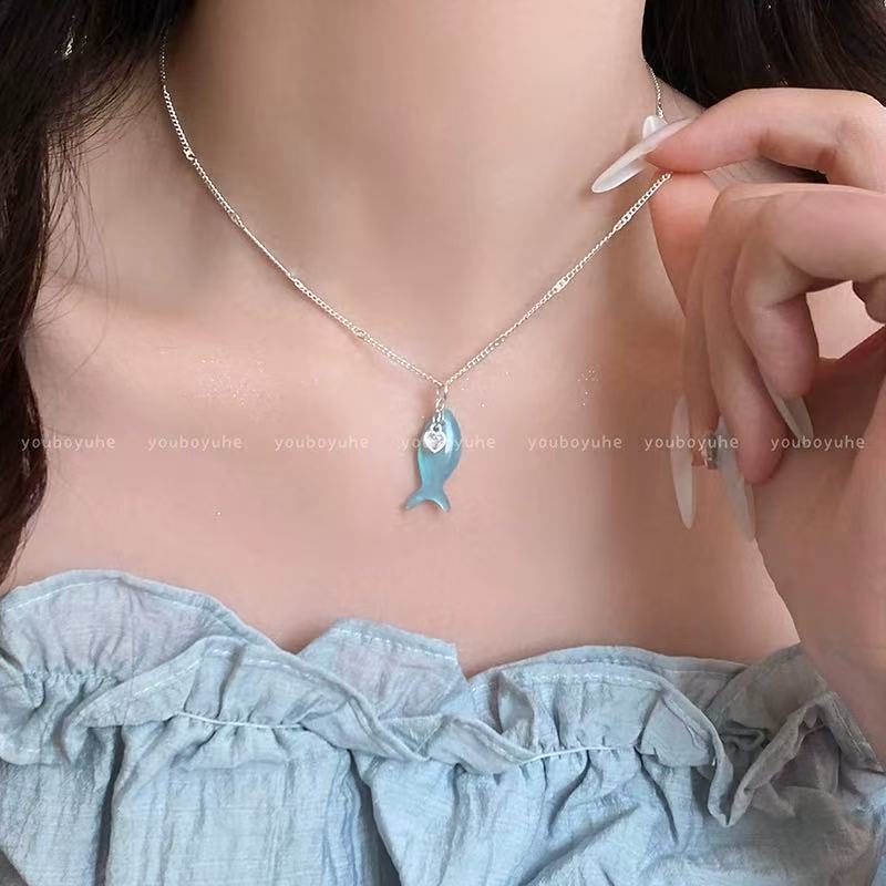 파란 물고기 펜던트 목걸이