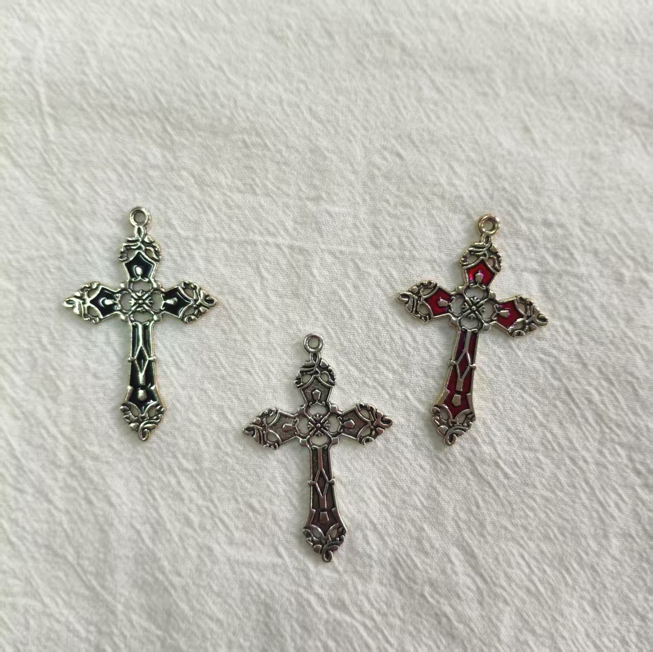 Thin jewelry accessories retro ancient silver ancient rattan pattern cross men's jewelry clothing sweater chain pendant wholesale