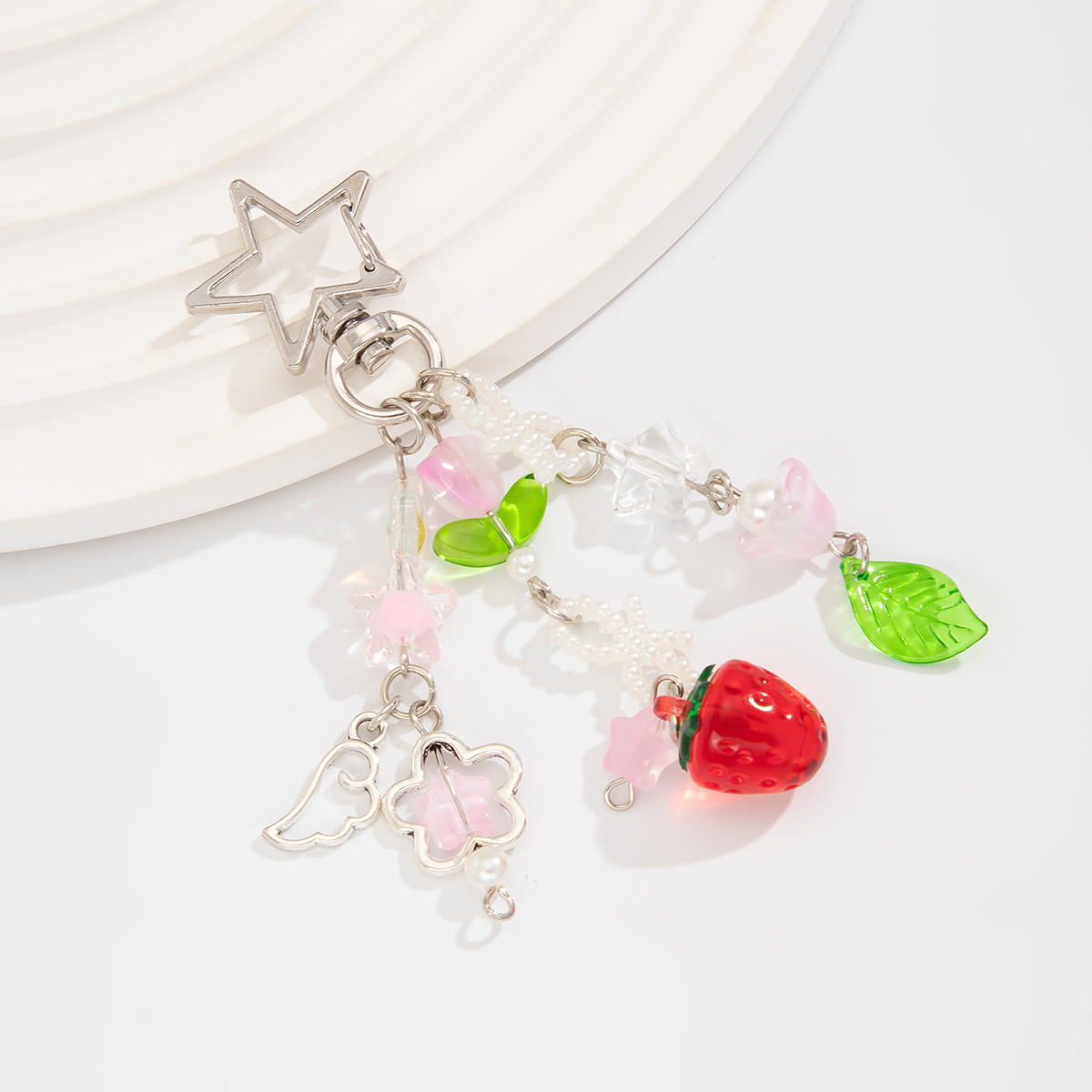 12g Weight Bag Pendant, Keychain Classification 1 Piece Quantity Daily Occasion Alloy Material Fruit, Strawberry Pattern Women's Gender Cute, Pastoral Style Cute Pastoral Fruit Strawberry Arylic Alloy Women's Bag Pendant Keychain 2
