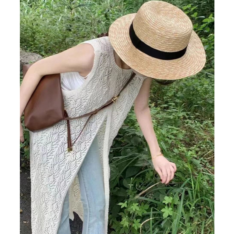 French-Style Hollow-Out Sun-Protective Knit Cardigan, Early Spring 2026 New Design, Slimming and Elegant Korean-Style Outfit