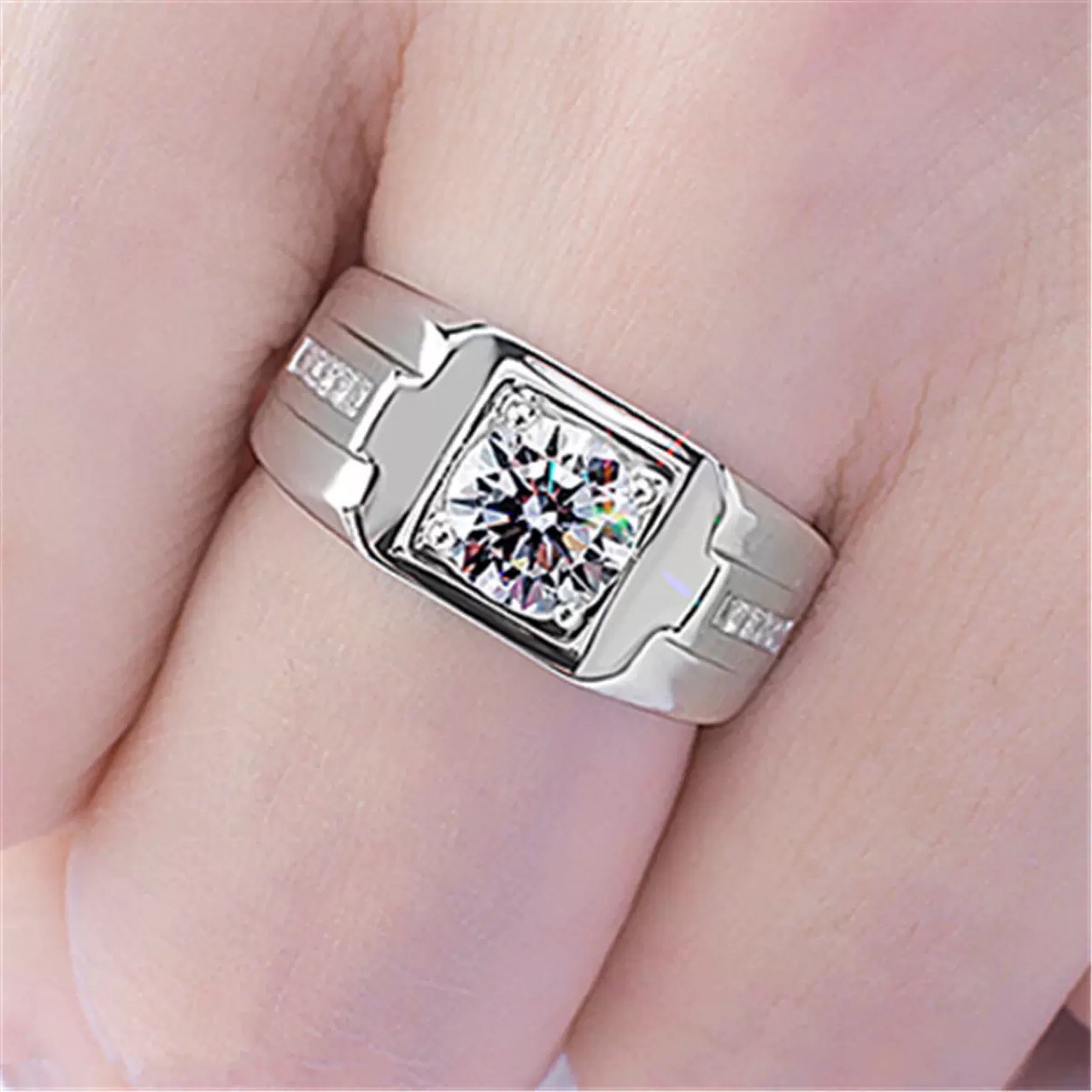 Ρυθμιζόμενο ανδρικό δαχτυλίδι με διαμάντι μοντέρνο_voghion.com