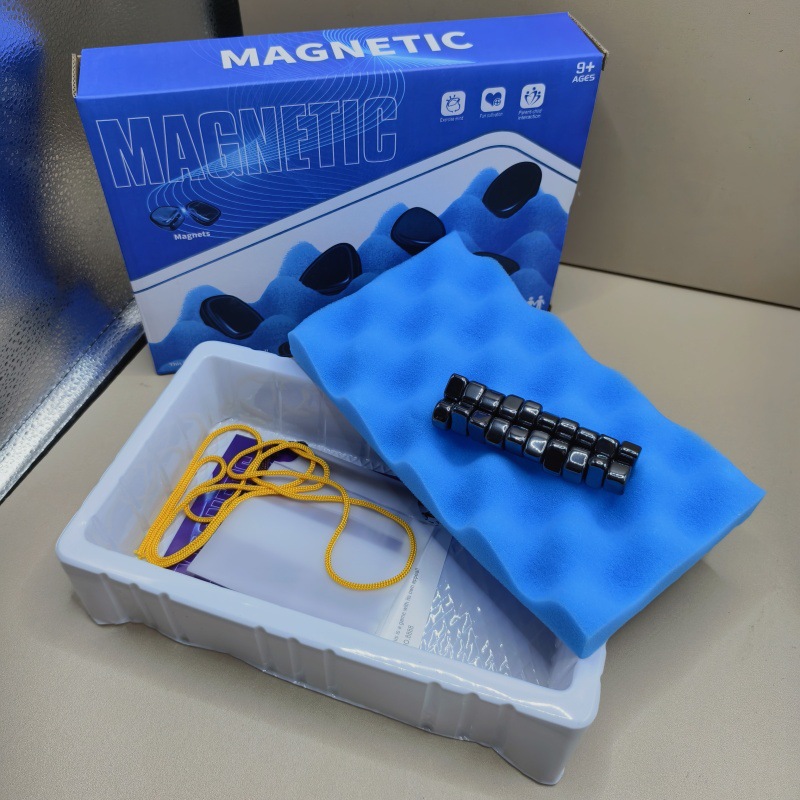 8899/Sponge Rock Magnetic Chess
