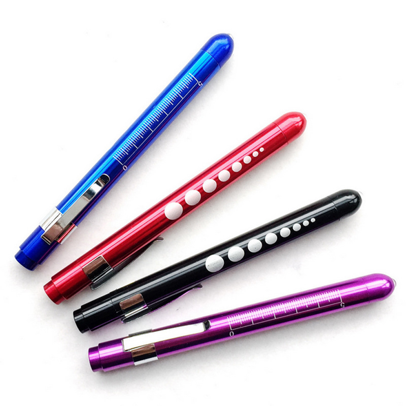 Linterna tipo bolígrafo para enfermería