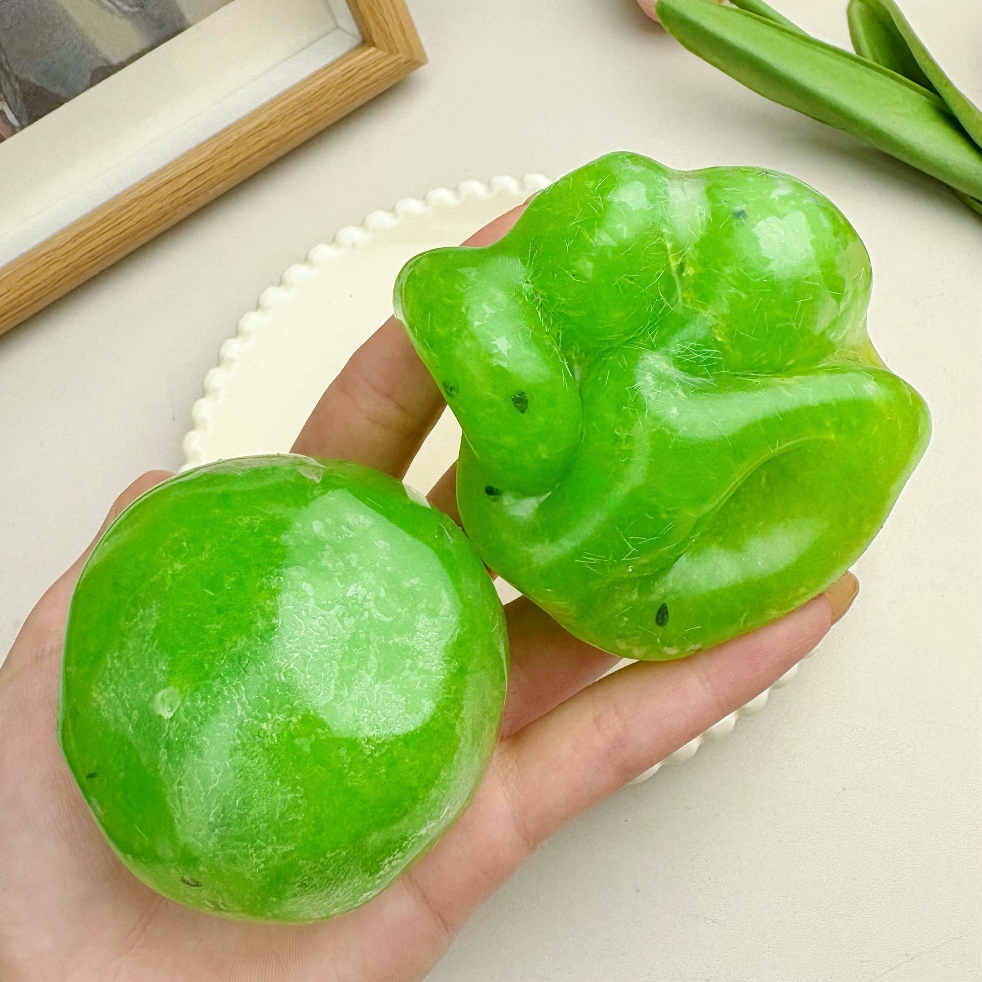 Kiwi smoothie handmade balls