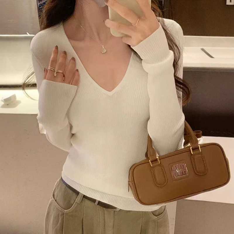 别致修身打底衫女内搭法式秋冬新款黑色低领高级感长袖针织衫上衣|undefined